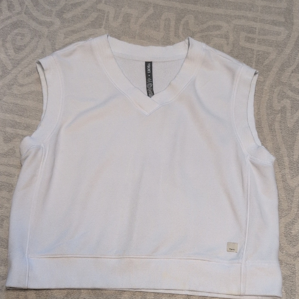 Vuori White Sweatshirt Vest/V-Neck Top